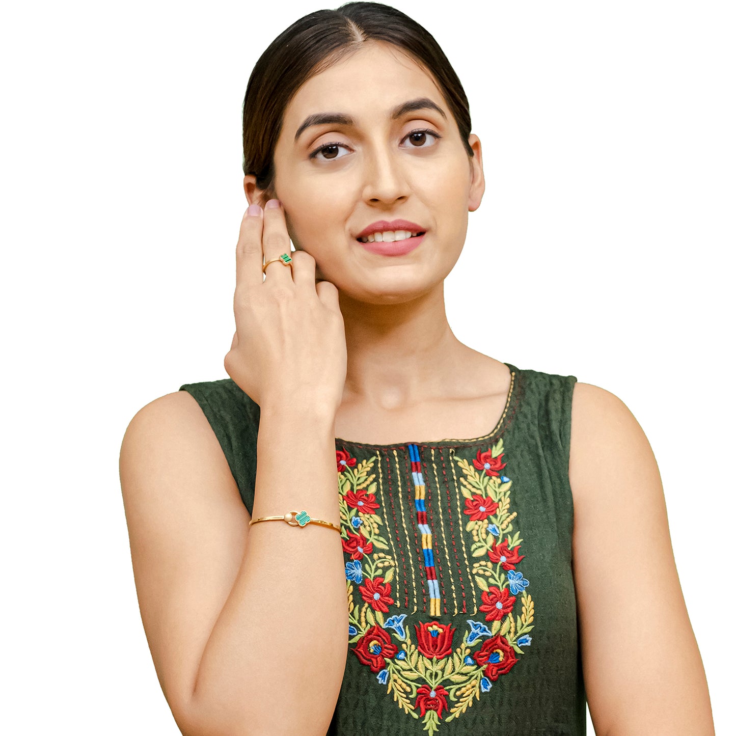 MOONDUST Gold Plated CZ and Crystal Studded Western Style Latest Flower Clover Bracelet and Ring Combo Design For Women