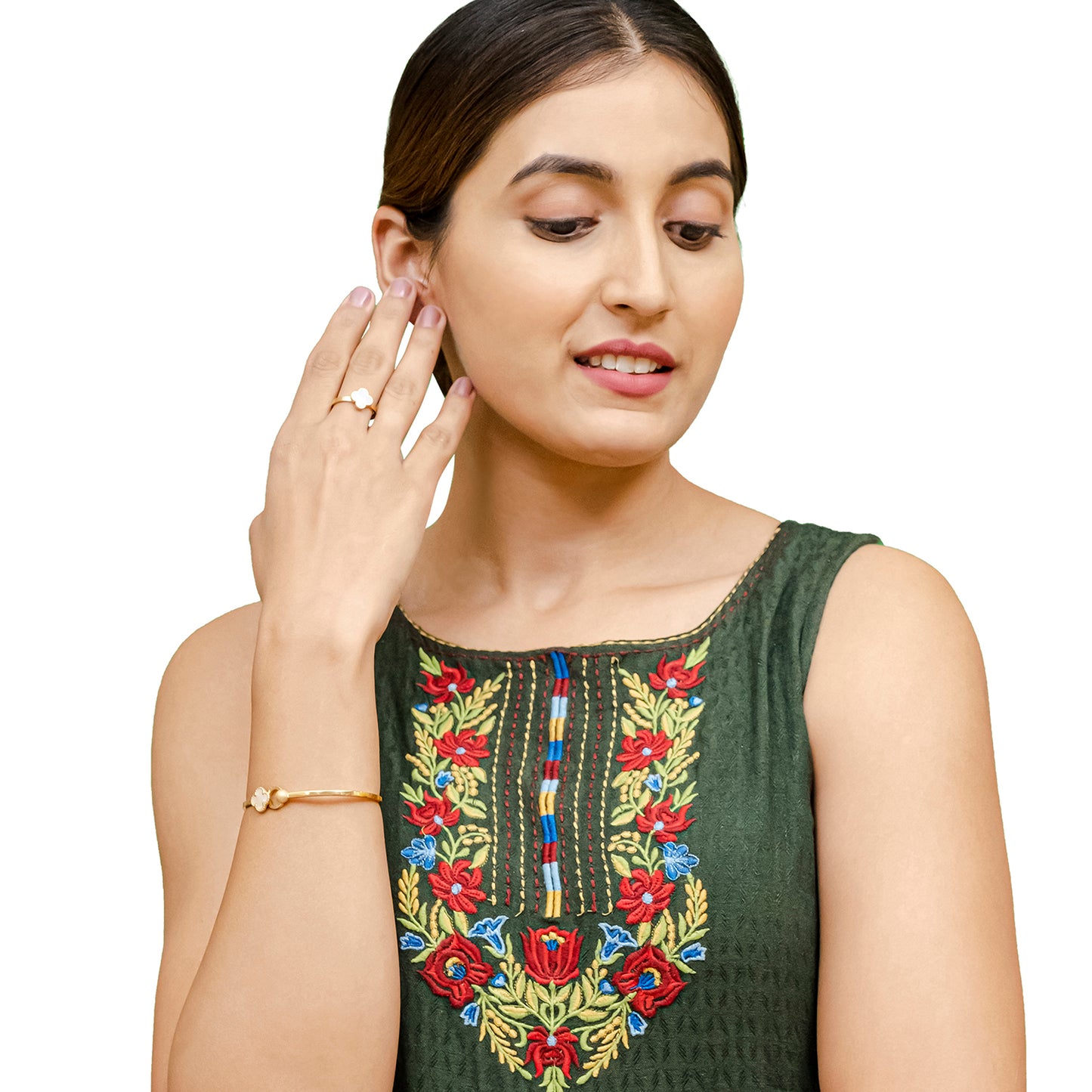 MOONDUST Gold Plated CZ and Crystal Studded Western Style Latest Flower Clover Bracelet and Ring Combo Design For Women